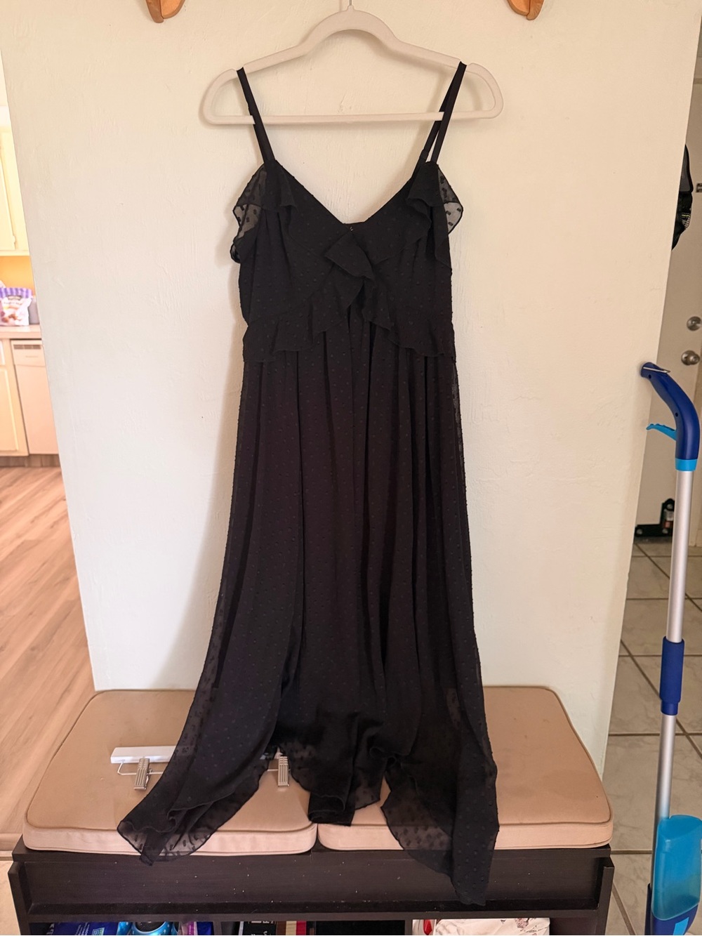 eesome Black Ruffle Spaghetti-Strap Maxi Dress